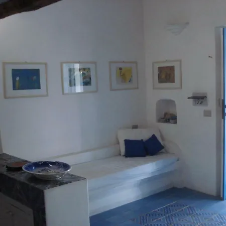 In - Nespolo * Panarea